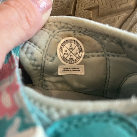 Kids' Multi-Color Outdoor Sandals - Picture 7 of 7